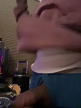 Snapshot of JoeyBlazy chatting on January 19, 6:17 am JoeyBlazy online show from January 19, 6:17 am