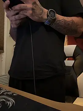 Snapshot of JoeyBlazy chatting on February 18, 4:19 am JoeyBlazy online show from February 18, 4:19 am