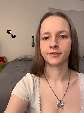 NoFilterAngels online show from April 17, 3:31 am