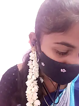 Snapshot of Tamil_Hot_RoyalQueen chatting on May 5, 4:59 pm Tamil Hot RoyalQueen online show from May 5, 4:59 pm