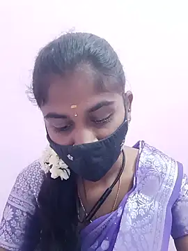 Snapshot of Tamil_Hot_RoyalQueen chatting on May 22, 4:23 pm Tamil Hot RoyalQueen online show from May 22, 4:23 pm