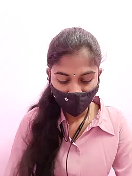 Snapshot of Tamil_Hot_RoyalQueen chatting on June 1, 11:01 am Tamil Hot RoyalQueen online show from June 1, 11:01 am