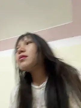 Charlotte-ee online show from March 18, 5:21 am