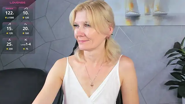 Julie Lucas online show from July 23, 12:24 am