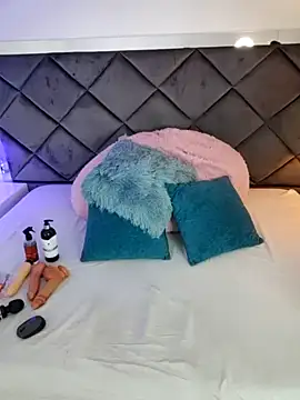 Lucia fastcollins online show from January 15, 1:05 pm