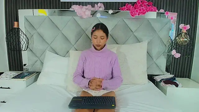 Snapshot of Real_virgin_Pussy chatting on May 29, 6:39 pm Real virgin Pussy online show from May 29, 6:39 pm