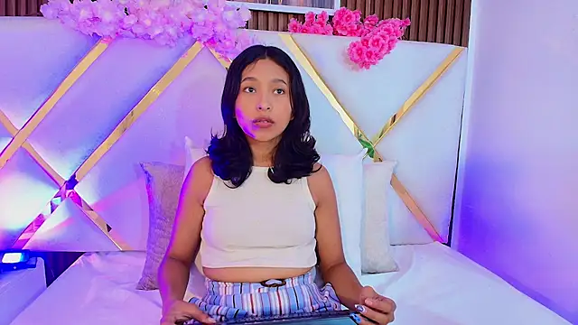 Real virgin Pussy online show from July 25, 8:39 pm