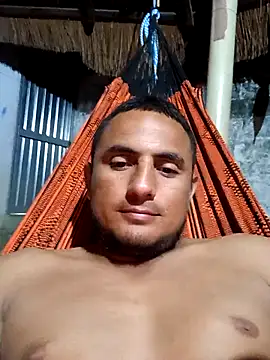 Snapshot of knox_zeque chatting on April 18, 12:47 am knox zeque online show from April 18, 12:47 am
