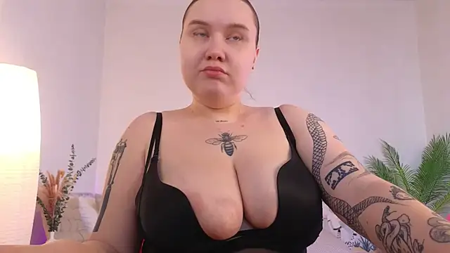 casey robbinss online show from February 10, 7:56 am