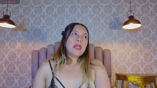 Snapshot of sami_1_8 chatting on June 17, 8:10 pm sami 1 8 online show from June 17, 8:10 pm