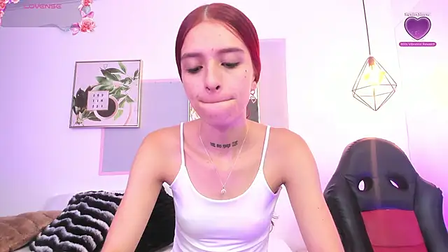 Snapshot of april_jones05 chatting on February 13, 12:34 pm april jones05 online show from February 13, 12:34 pm