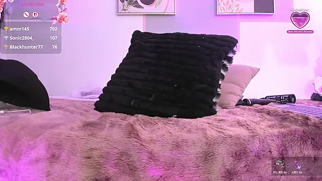 Snapshot of april_jones05 chatting on March 12, 3:51 pm april jones05 online show from March 12, 3:51 pm