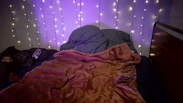 marshalefter online show from April 7, 10:09 pm