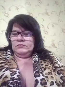 NysiOlsen online show from April 26, 7:33 pm
