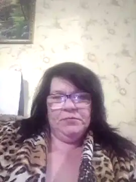 NysiOlsen online show from April 28, 6:46 pm