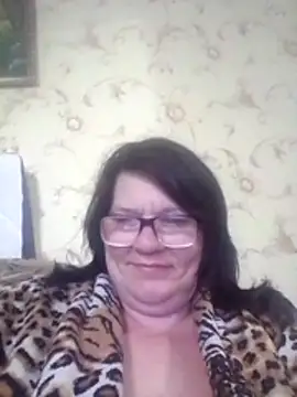NysiOlsen online show from May 4, 3:41 pm