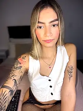 SweetTroubleXXX online show from March 13, 1:07 pm