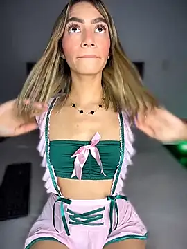 SweetTroubleXXX online show from March 14, 1:05 pm