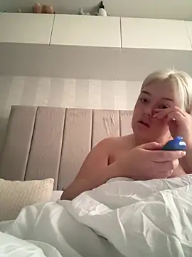 Princess-ivyxoxo online show from April 27, 11:41 am