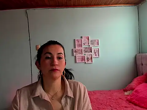 Snapshot of talia_mystic chatting on June 9, 12:39 pm talia mystic online show from June 9, 12:39 pm