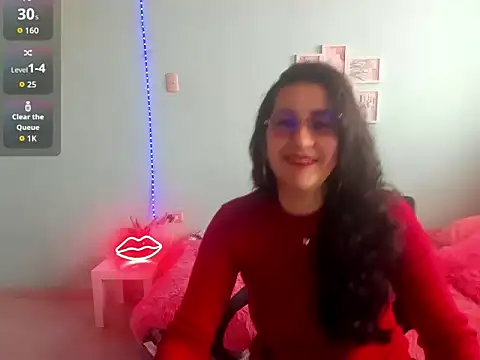 Snapshot of talia_mystic chatting on June 12, 1:32 pm talia mystic online show from June 12, 1:32 pm