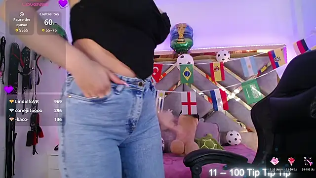 Madyson Hill online show from June 19, 11:03 am