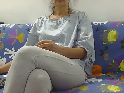 Snapshot of janehotmilf chatting on November 6, 4:02 am janehotmilf online show from November 6, 4:02 am