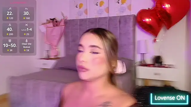 Lucy Carson  online show from February 15, 3:47 am