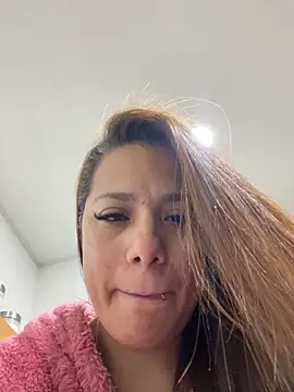 Pretty  Milf online show from March 18, 9:12 am