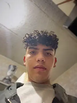 Snapshot of Nick_Twink chatting on March 4, 3:23 am Nick Twink online show from March 4, 3:23 am