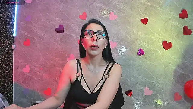 Snapshot of adellelennoxx chatting on June 2, 8:49 am adellelennoxx online show from June 2, 8:49 am