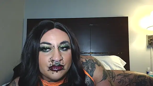 Snapshot of VeraVendetta chatting on February 28, 4:46 am VeraVendetta online show from February 28, 4:46 am