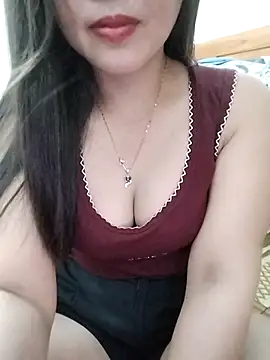 Snapshot of MaiNgoc_sexy chatting on May 5, 2:36 pm MaiNgoc sexy online show from May 5, 2:36 pm