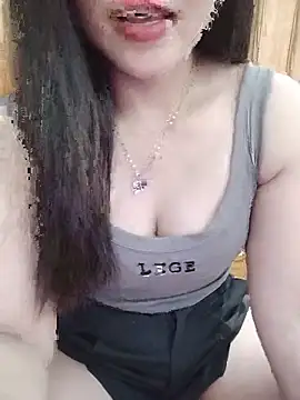 Snapshot of MaiNgoc_sexy chatting on June 7, 4:05 am MaiNgoc sexy online show from June 7, 4:05 am