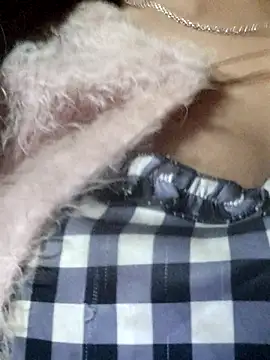 miumiu sexy2x online show from March 6, 1:35 am