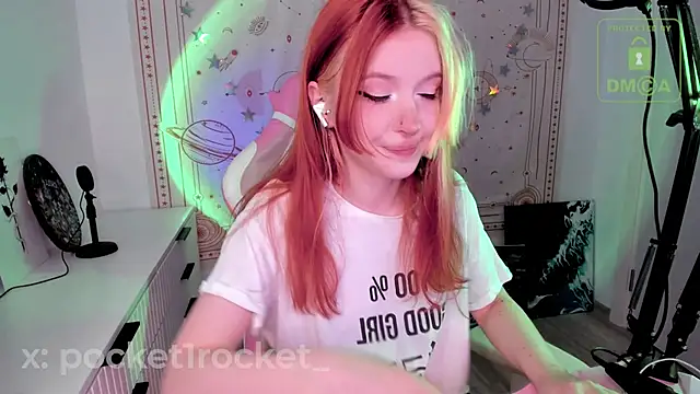 Snapshot of _PocketRocket_ chatting on June 18, 12:44 am PocketRocket online show from June 18, 12:44 am