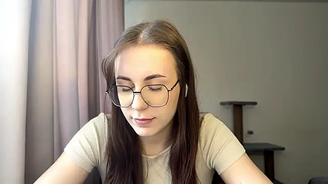 JanelleCourville online show from March 15, 11:27 am