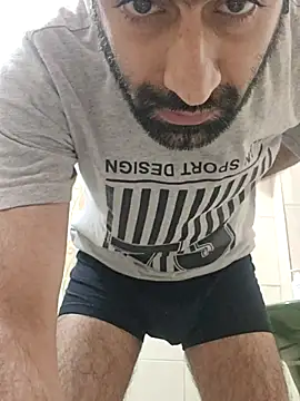 Snapshot of marcosdiaz987 chatting on February 10, 5:50 pm marcosdiaz987 online show from February 10, 5:50 pm