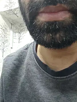 Snapshot of marcosdiaz987 chatting on February 18, 5:25 am marcosdiaz987 online show from February 18, 5:25 am