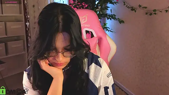 Leslie Wholsh online show from March 13, 2:07 am