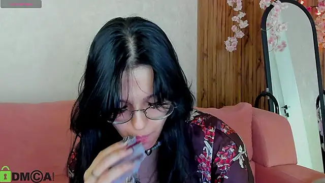 Leslie Wholsh online show from March 15, 9:26 am