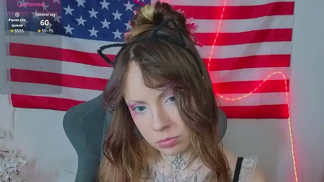 Snapshot of MoonHaze__ chatting on March 10, 10:09 am MoonHaze online show from March 10, 10:09 am