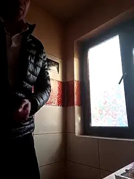 Snapshot of Ianne150 chatting on January 15, 12:32 pm Ianne150 online show from January 15, 12:32 pm