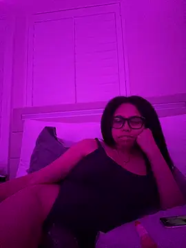 Snapshot of cartierprincess chatting on February 20, 6:26 am cartierprincess online show from February 20, 6:26 am