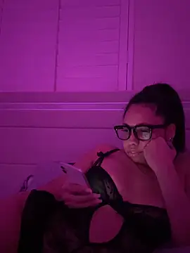 Snapshot of cartierprincess chatting on March 7, 5:26 am cartierprincess online show from March 7, 5:26 am