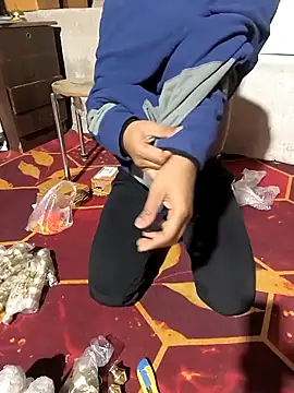 Snapshot of Babu1988UP chatting on February 3, 11:26 am Babu1988UP online show from February 3, 11:26 am