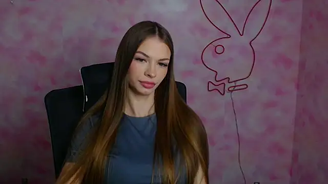 Lina Loveuu online show from April 27, 11:30 am