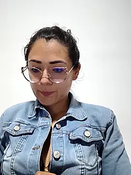 Freyarosse online show from February 6, 10:51 am