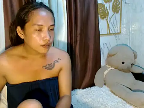 Snapshot of Angelmaexxx chatting on February 1, 1:42 pm Angelmaexxx online show from February 1, 1:42 pm