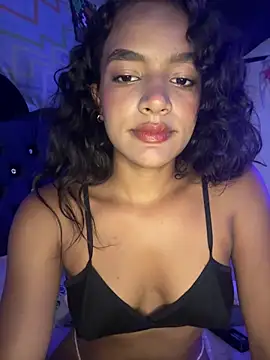 Snapshot of Nyxx_Velariia chatting on May 24, 3:22 am Nyxx Velariia online show from May 24, 3:22 am